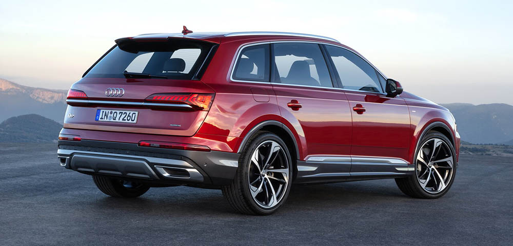 Audi Q7 сзади
