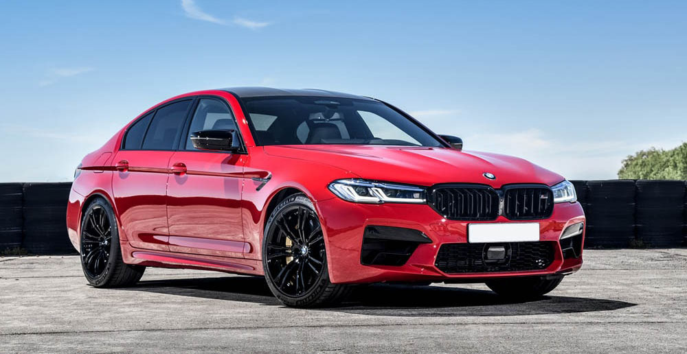 BMW M5 спереди
