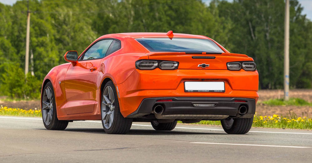 Chevrolet Camaro сзади