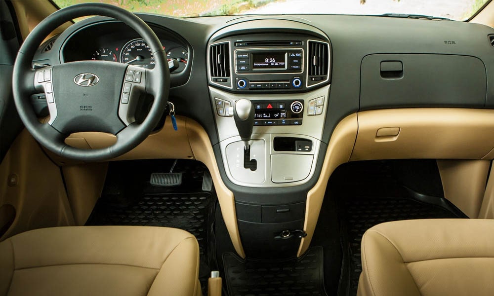 Hyundai H-1 внутри