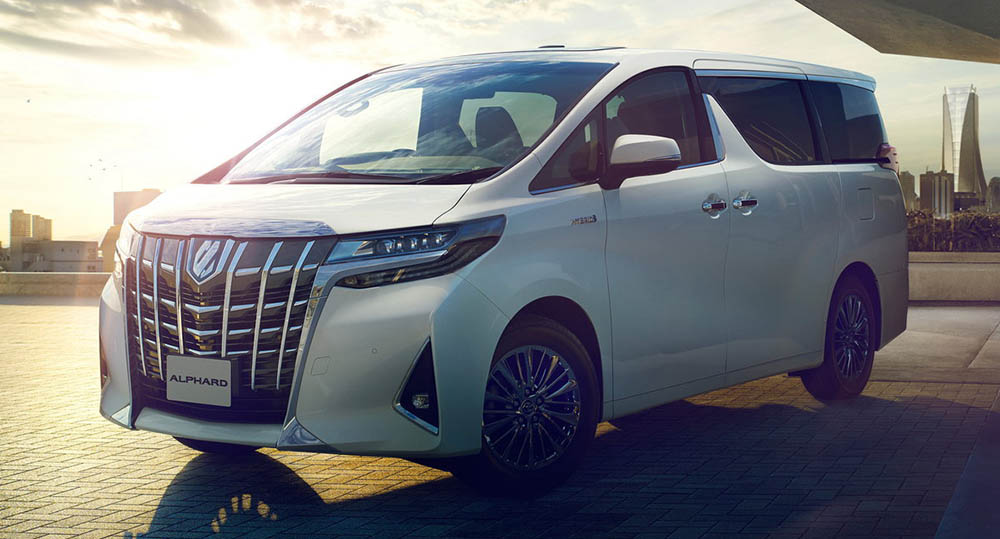Конкурент Toyota Alphard