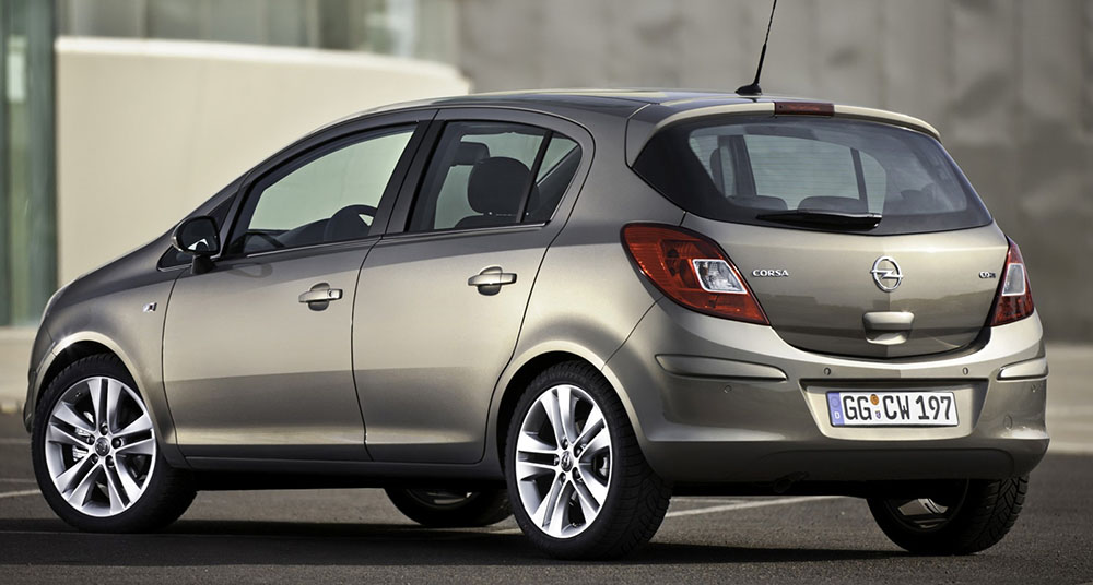 Opel Corsa сзади