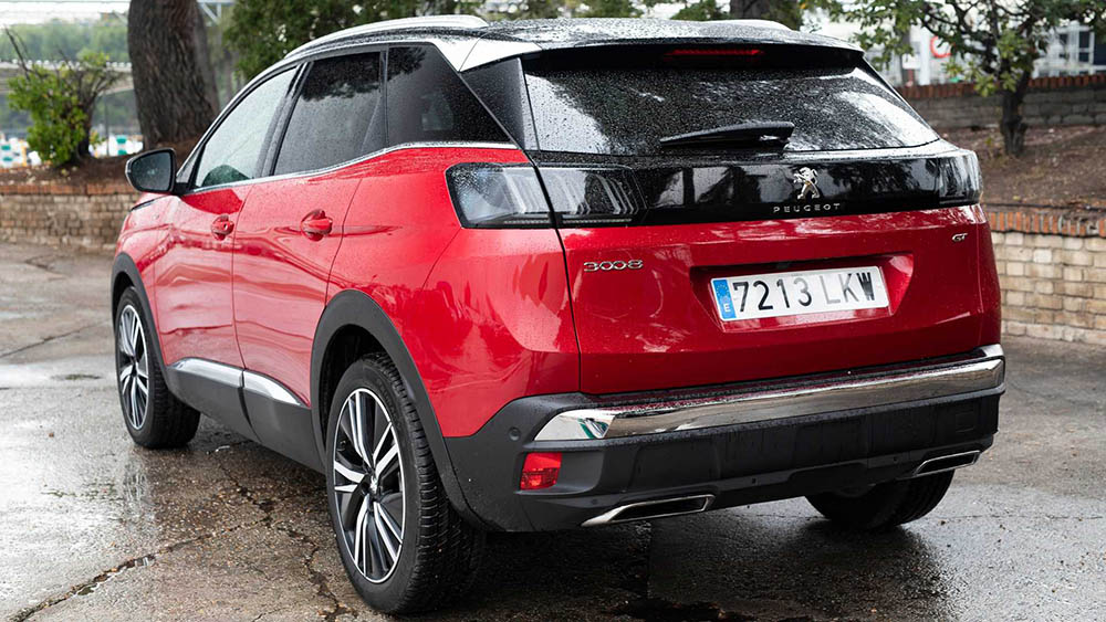 Peugeot 3008 сзади