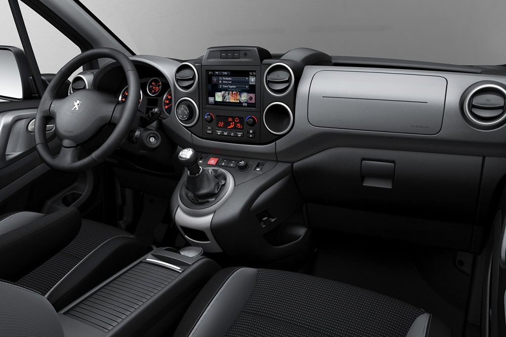 Peugeot Partner внутри