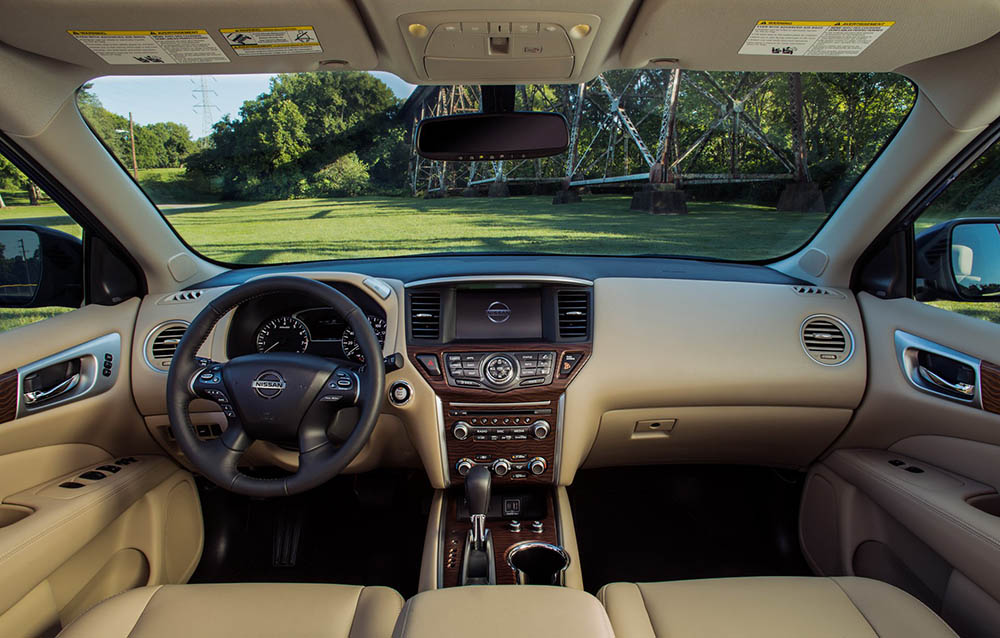 Салон Nissan Pathfinder
