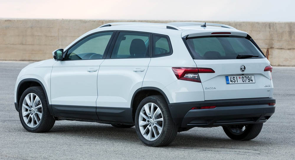 Skoda Karoq сзади