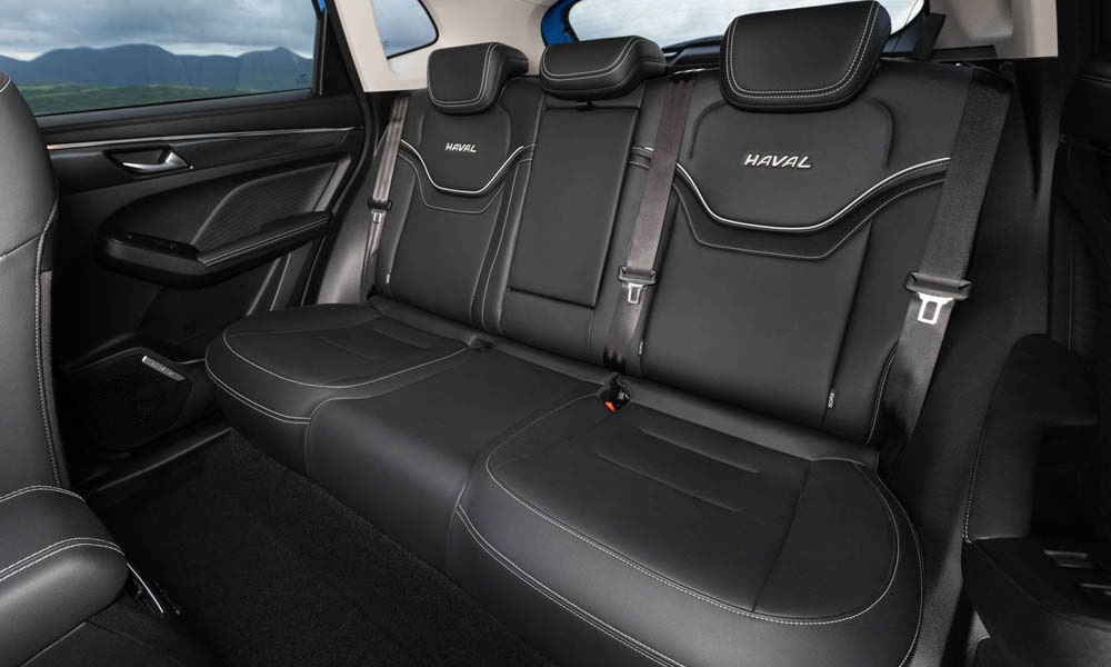 Сзади Haval Jolion