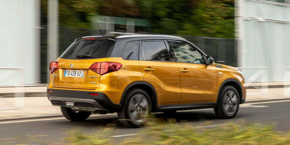 Сзади Suzuki Vitara