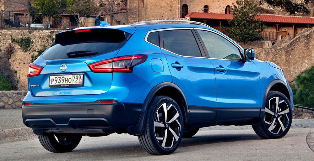Вид Nissan Qashqai сзади