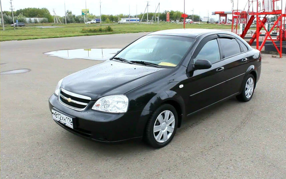 Автомобиль Chevrolet Lacetti