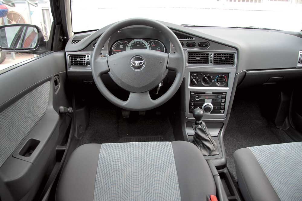 Daewoo Nexia салон изнутри