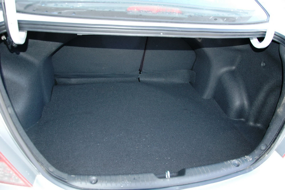 Багажник Hyundai Solaris
