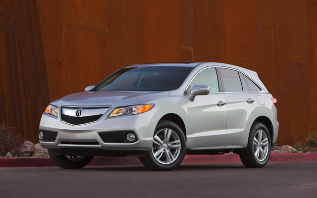 Акура RDX Акура RDX – американский кроссовер со спортивным характером