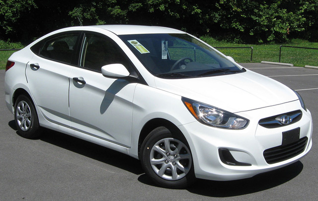 Автомобиль Hyundai Solaris доступен в кузове седан и хэтчбек