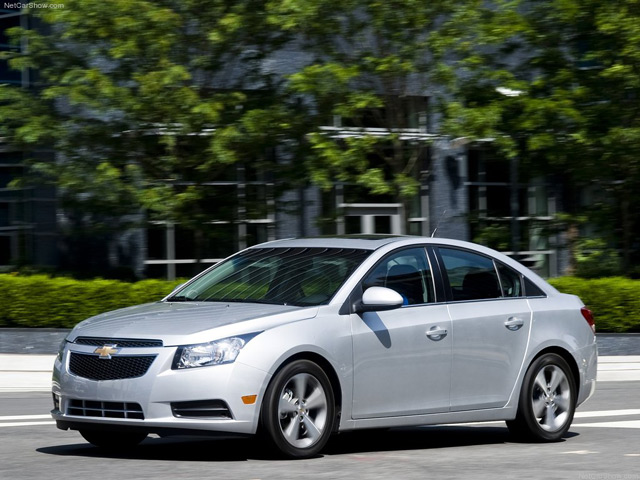 Автомобиль Chevrolet Cruze имеет спортивный дизайн