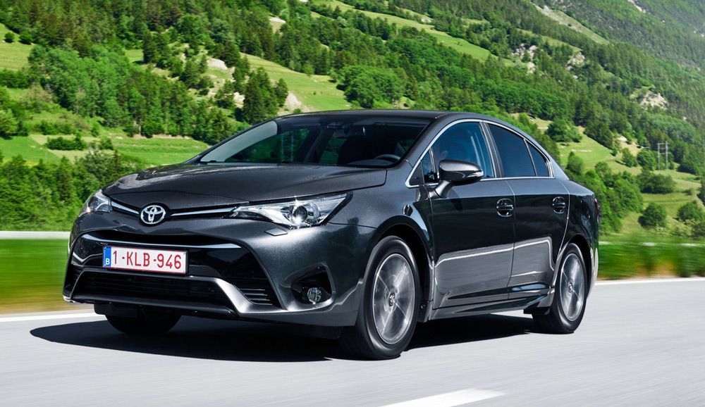 Автомобиль Toyota Avensis