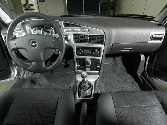 Салон автомобиля Daewoo Nexia
