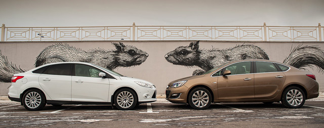 Ford Focus и Opel Astra Ford Focus и Opel Astra - автомобили, которые нередко занимали лидирующие позиции по продажам