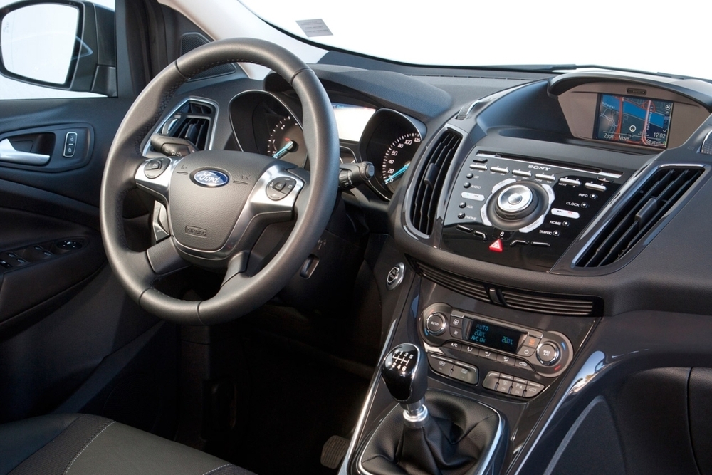Ford Kuga салон