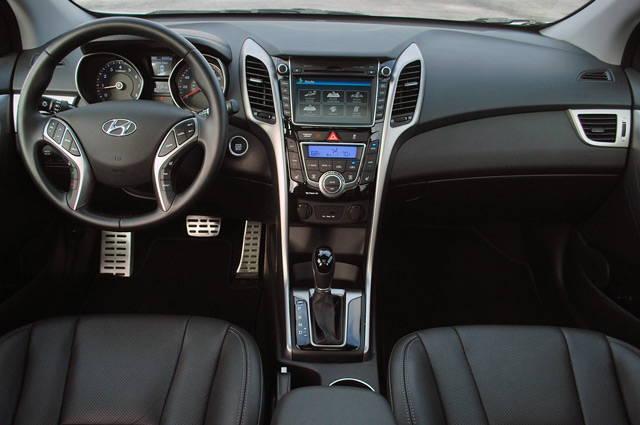 Салон автомобиля Hyundai i30