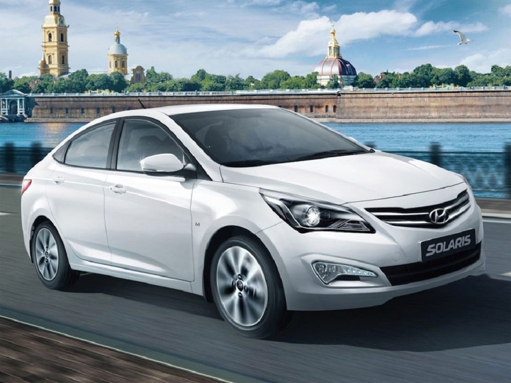 Hyundai Solaris белое авто