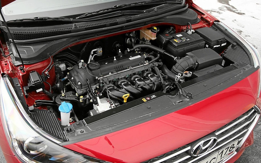 Hyundai Solaris салон в автомобиле