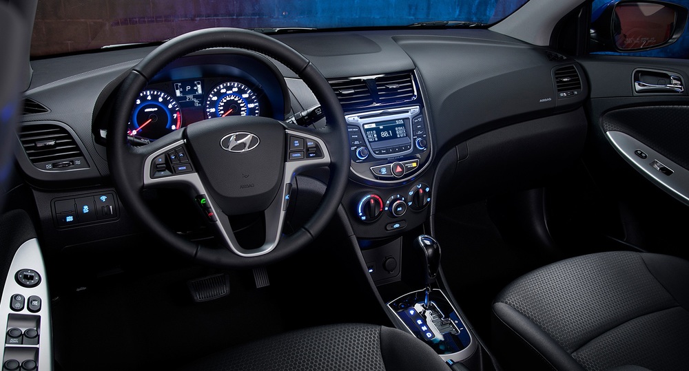 Салон Hyundai Solaris Hyundai Solaris салон