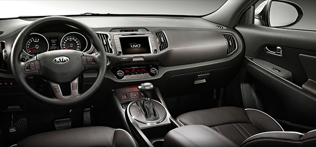 В салоне автомобиля KIA Sportage