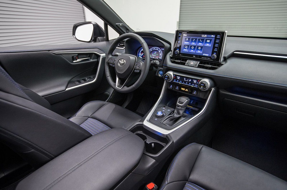 Салон Toyota RAV4