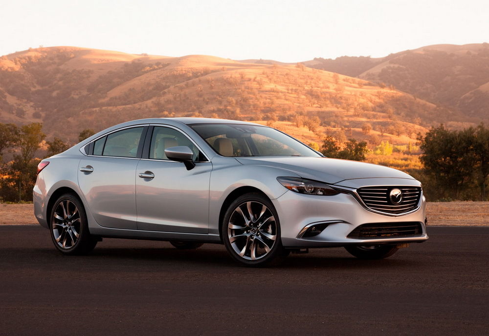 Автомобиль Mazda 6 2016 года