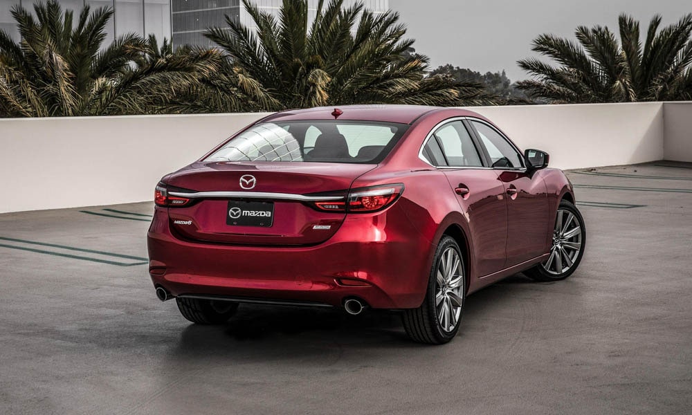 Mazda 6 сзади