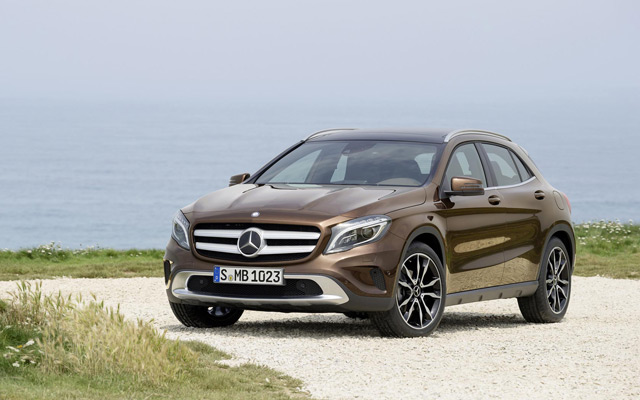 Автомобиль Мерседес GLA