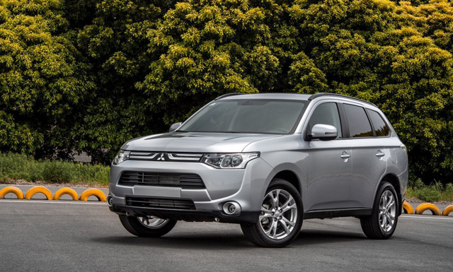 Автомобиль Mitsubishi Outlander – удобный и вместительный кроссовер