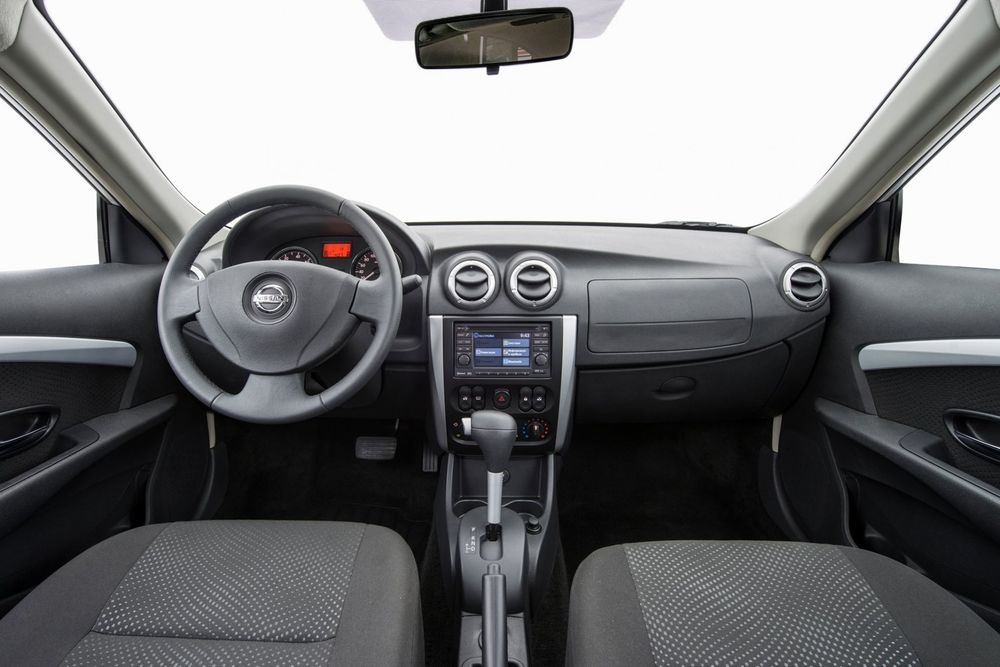 Nissan Almera