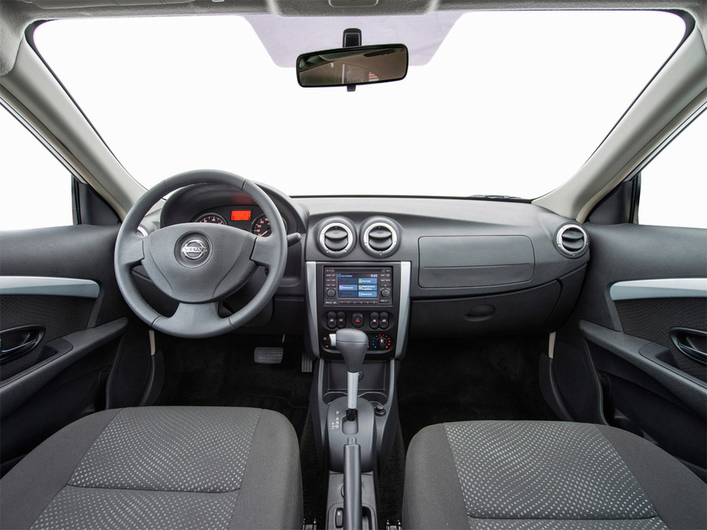 Nissan Almera