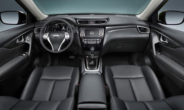 Автомобиль Nissan Х-Trail имеет просторный и комфортный салон