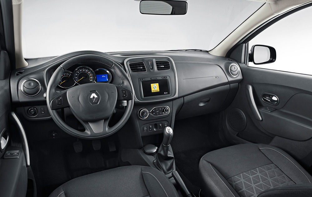 В салоне автомобиля Renault Sandero Stepway