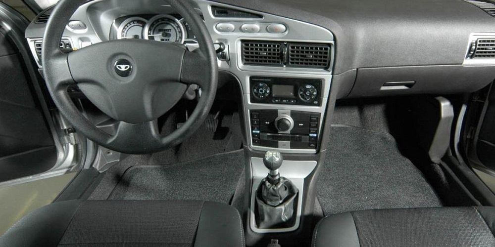 Салон автомобиля Daewoo Nexia