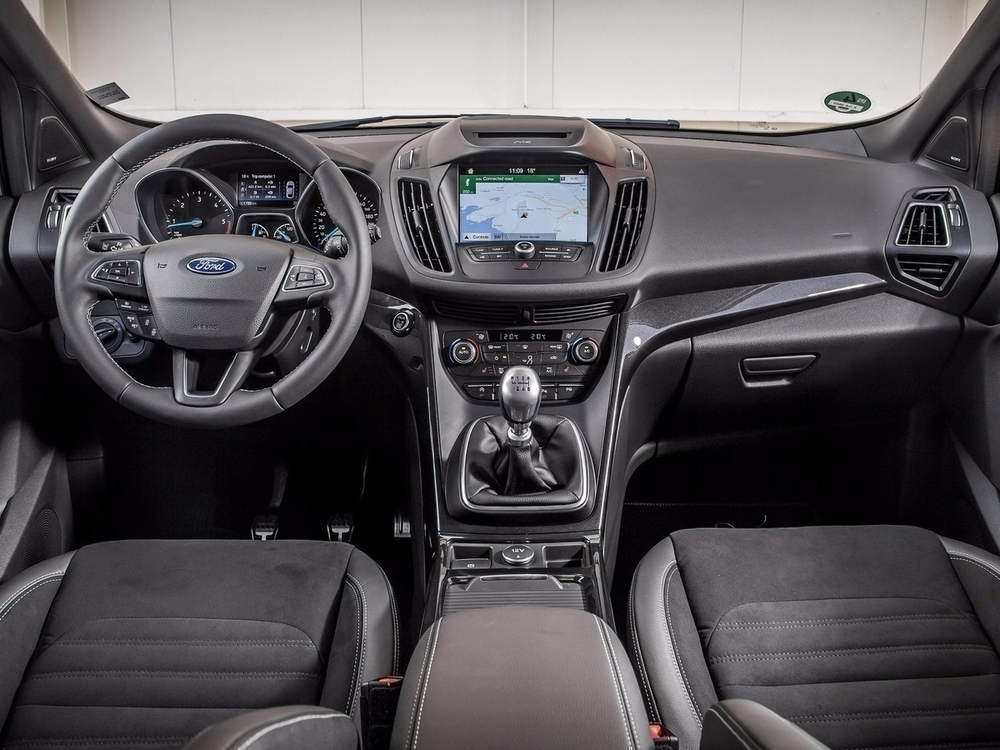 Салон Ford Kuga Салон Ford Kuga