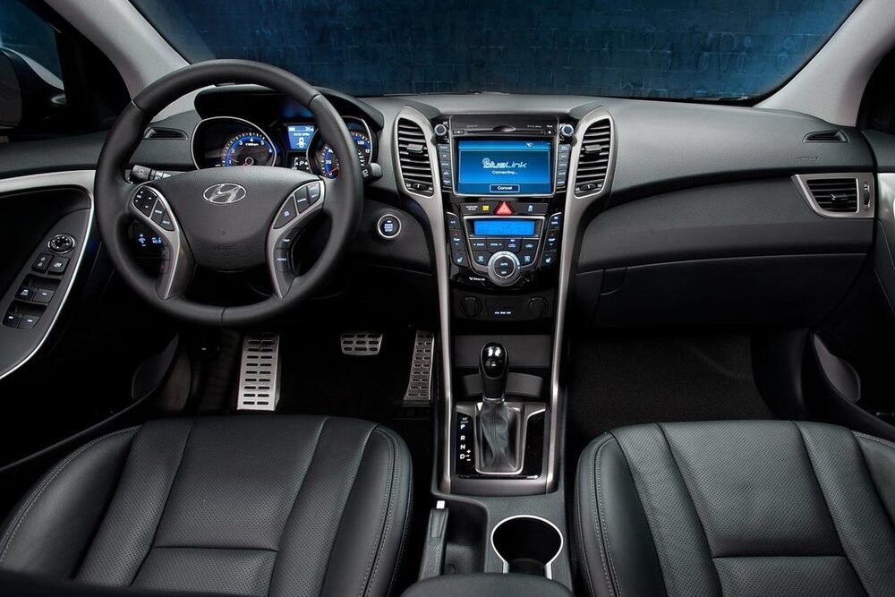 Салон Hyundai Elantra Салон Hyundai Elantra