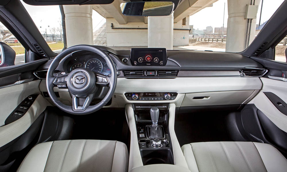 Салон Mazda 6