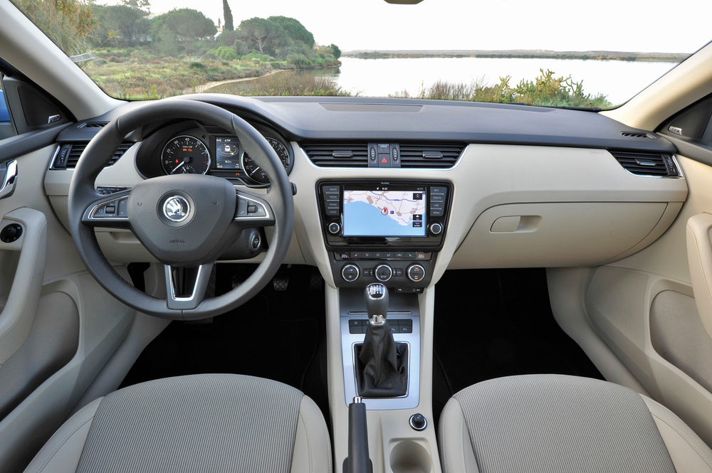 Салон Skoda Octavia