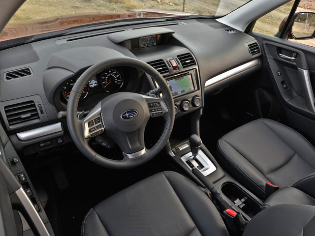 В салоне автомобиля Subaru Forester