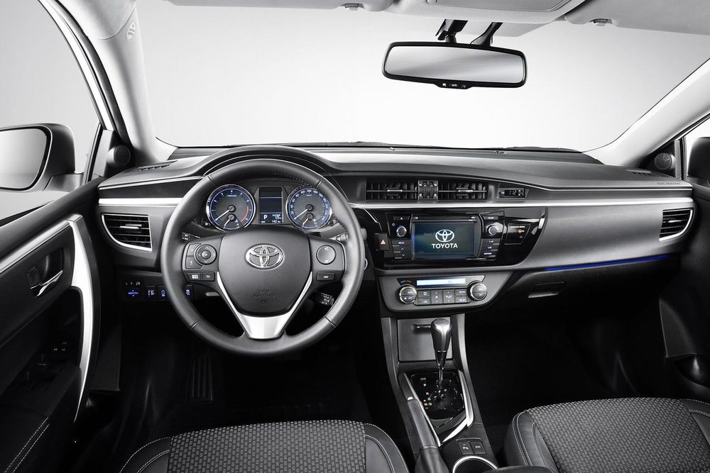 Салон Toyota Corolla Салон Toyota Corolla