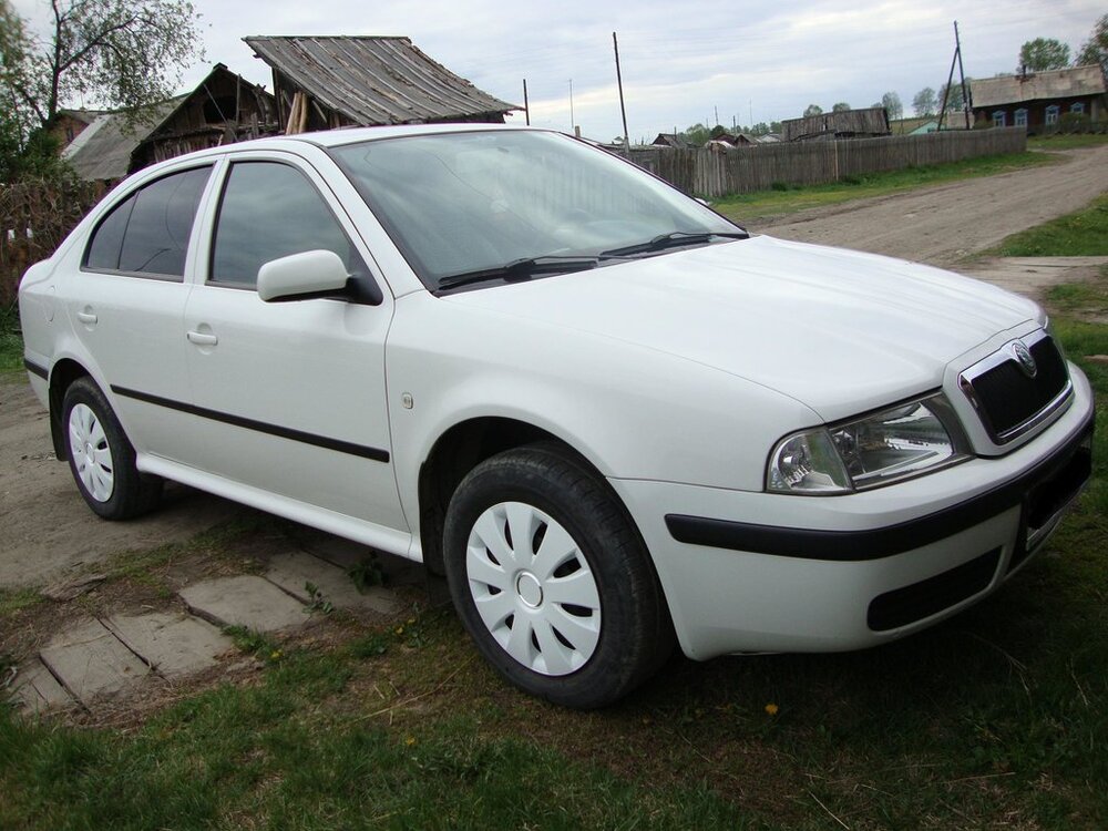 Skoda Octavia белая Skoda Octavia белая