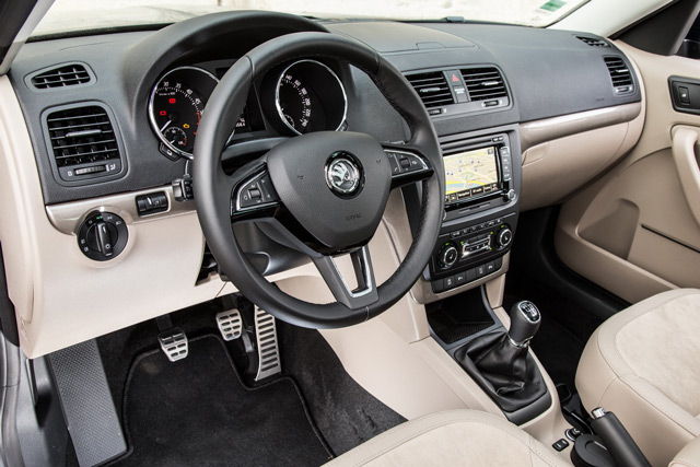 В салоне автомобиля Skoda Yeti