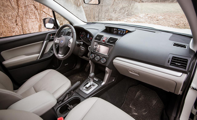В салоне автомобиля Subaru Forester