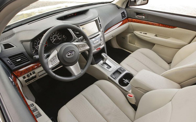 В салоне автомобиля Subaru Оutback