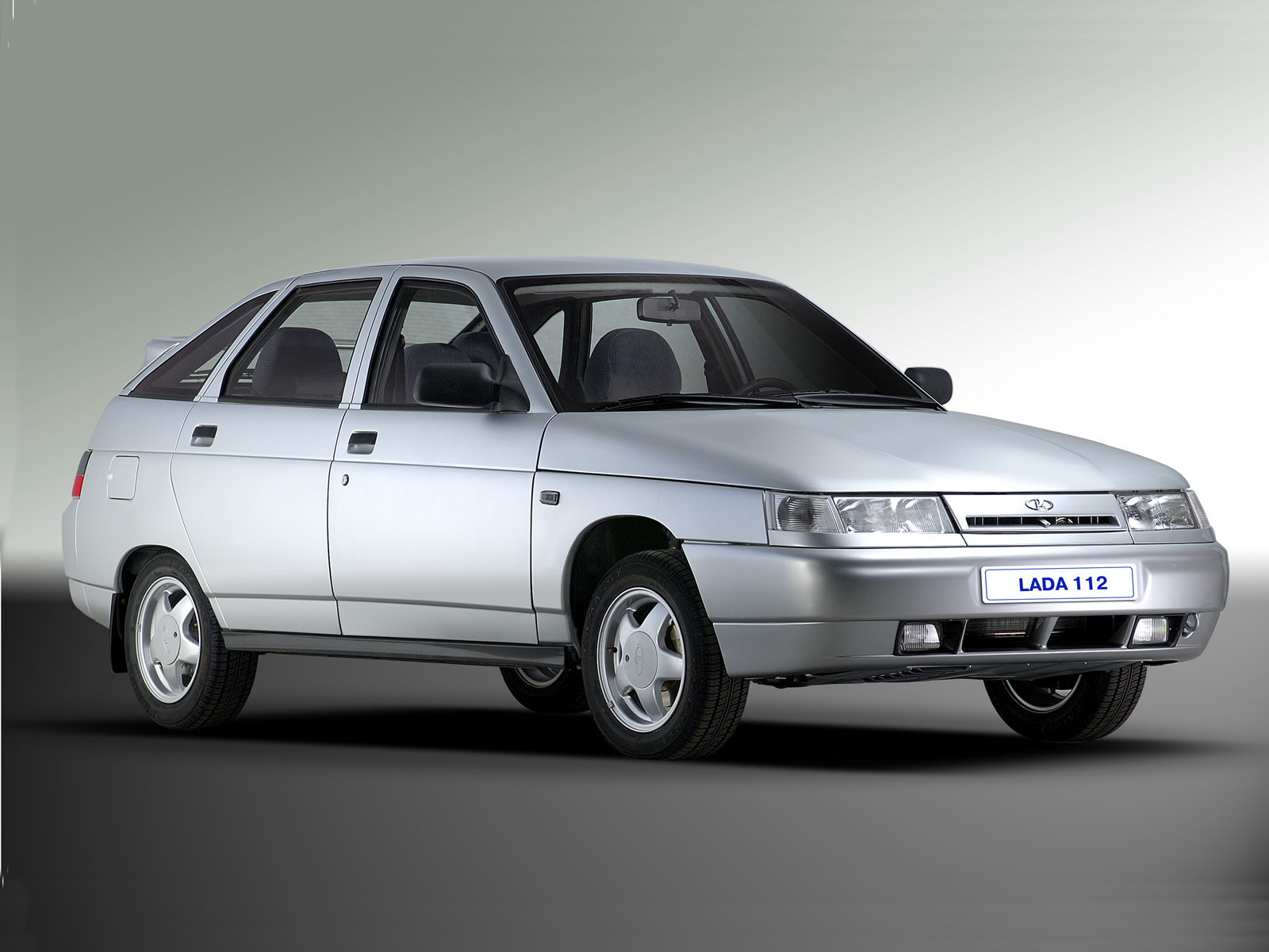 Автомобиль ВАЗ-2112 серый ВАЗ-2112
