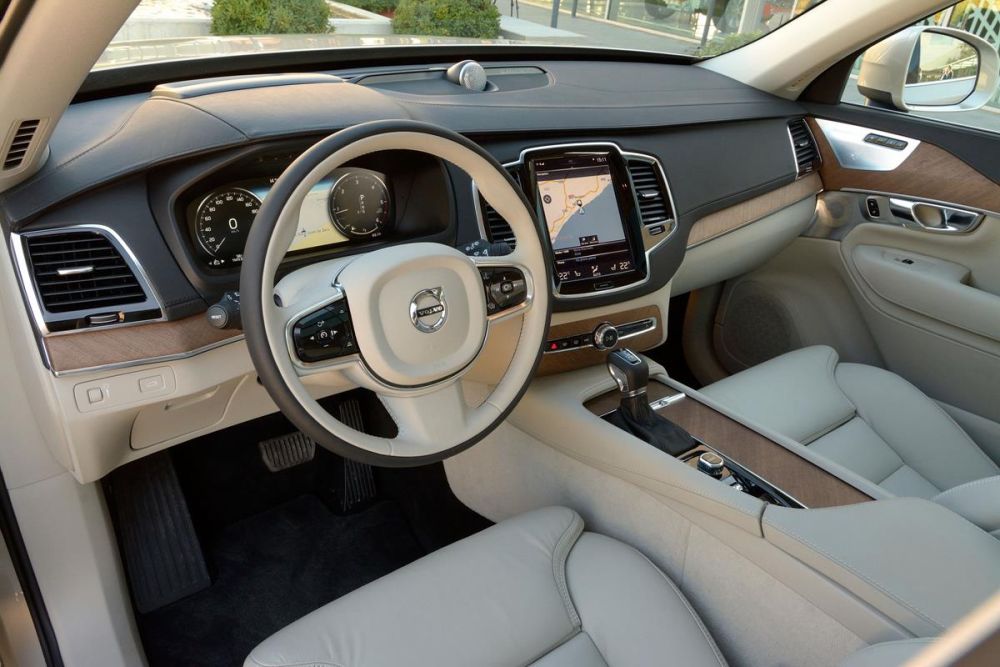 Салон Volvo XC90